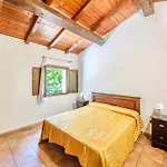 Isa - With Swimming-pool In Badesi, With Private Terrace מלון דירות