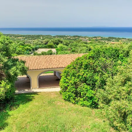 Isa - With Swimming-pool In Badesi, With Private Terrace 3*