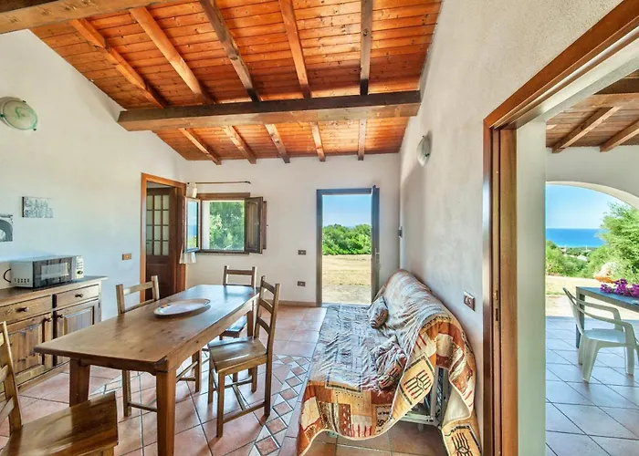 Isa - With Swimming-pool In Badesi, With Private Terrace 3* Badesi